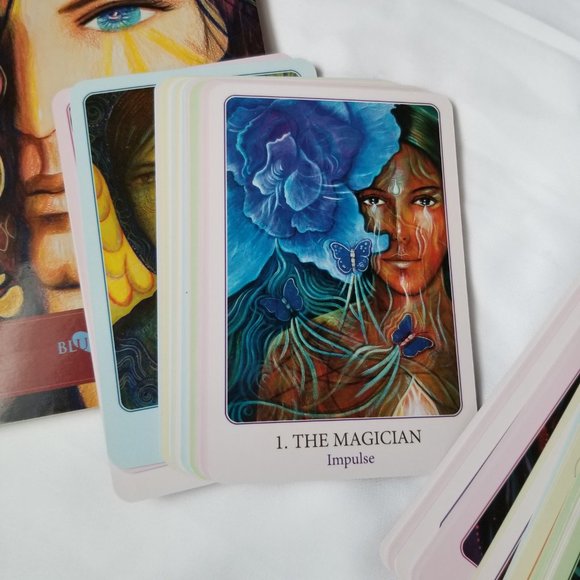 The Art of Love Tarot cards and book - Picture 6 of 7